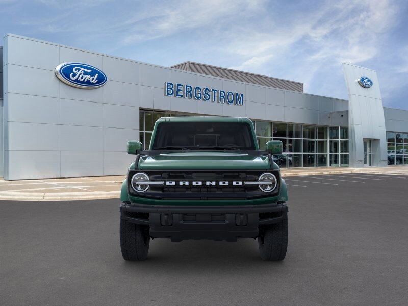 2024 Ford Bronco Outer Banks Green Bay WI