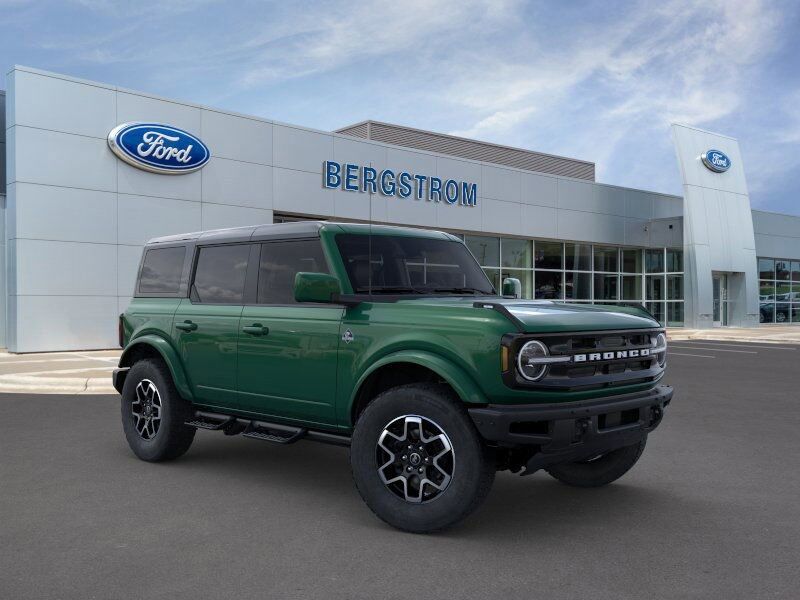 2024 Ford Bronco Outer Banks Green Bay WI