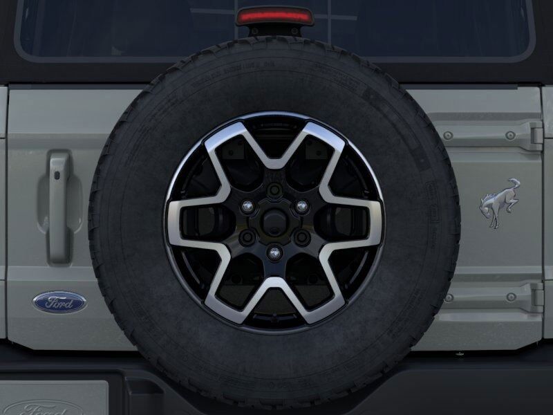 2024 Ford Bronco Outer Banks Green Bay WI