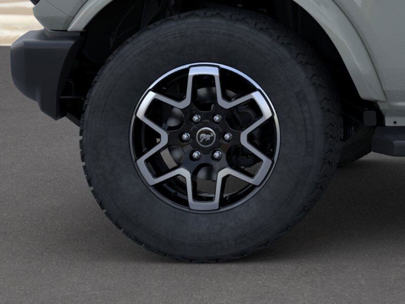 2024 Ford Bronco Outer Banks Green Bay WI