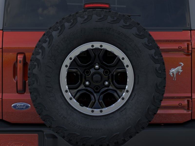 2024 Ford Bronco Outer Banks Green Bay WI