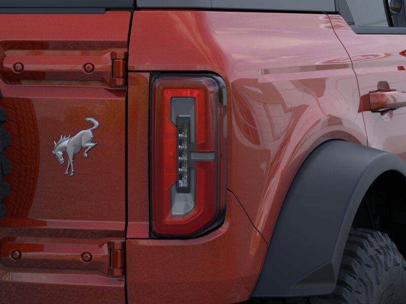 2024 Ford Bronco Outer Banks Green Bay WI