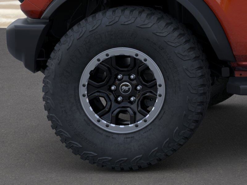 2024 Ford Bronco Outer Banks Green Bay WI