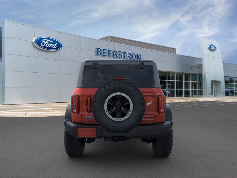 2024 Ford Bronco Outer Banks Green Bay WI