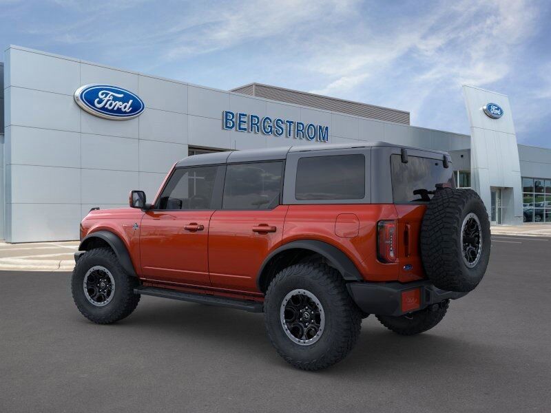 2024 Ford Bronco Outer Banks Green Bay WI