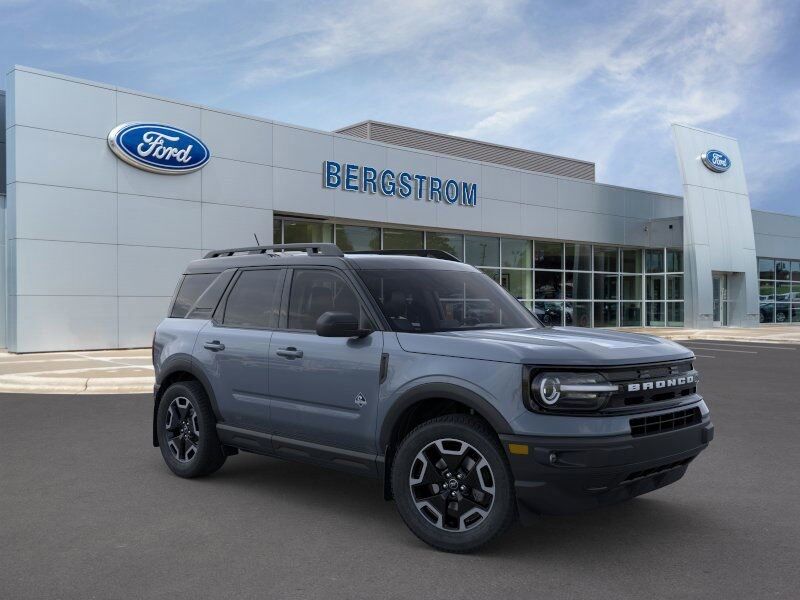 2024 Ford Bronco Sport Outer Banks Green Bay WI
