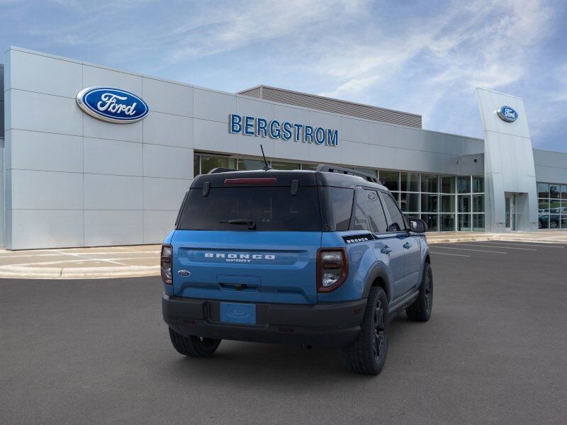 2024 Ford Bronco Sport Outer Banks Green Bay WI