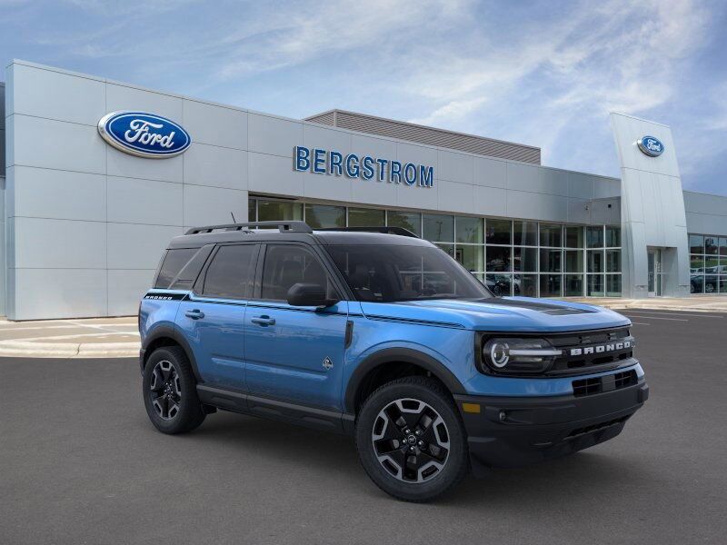 2024 Ford Bronco Sport Outer Banks Green Bay WI