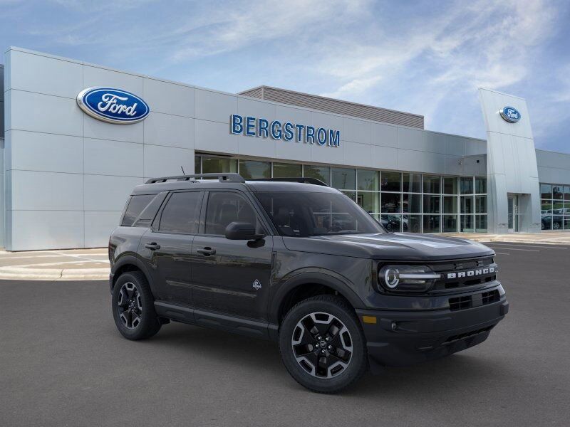 2024 Ford Bronco Sport Outer Banks Green Bay WI