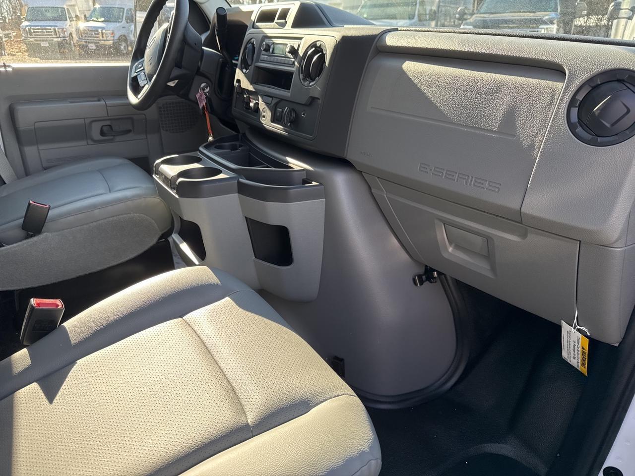 2024 Ford E-350SD Base Warrenton VA