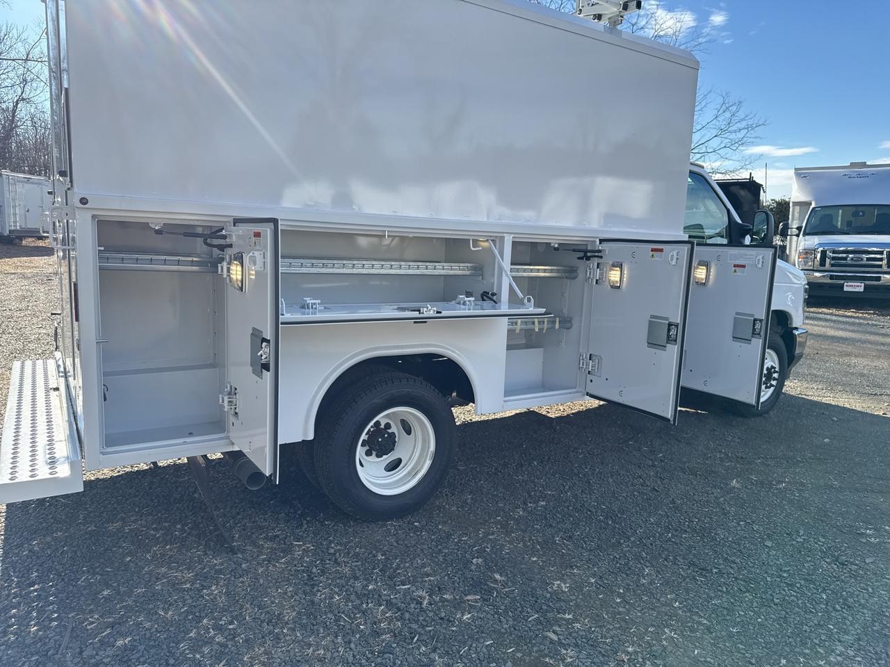 2024 Ford E-350SD Base Warrenton VA
