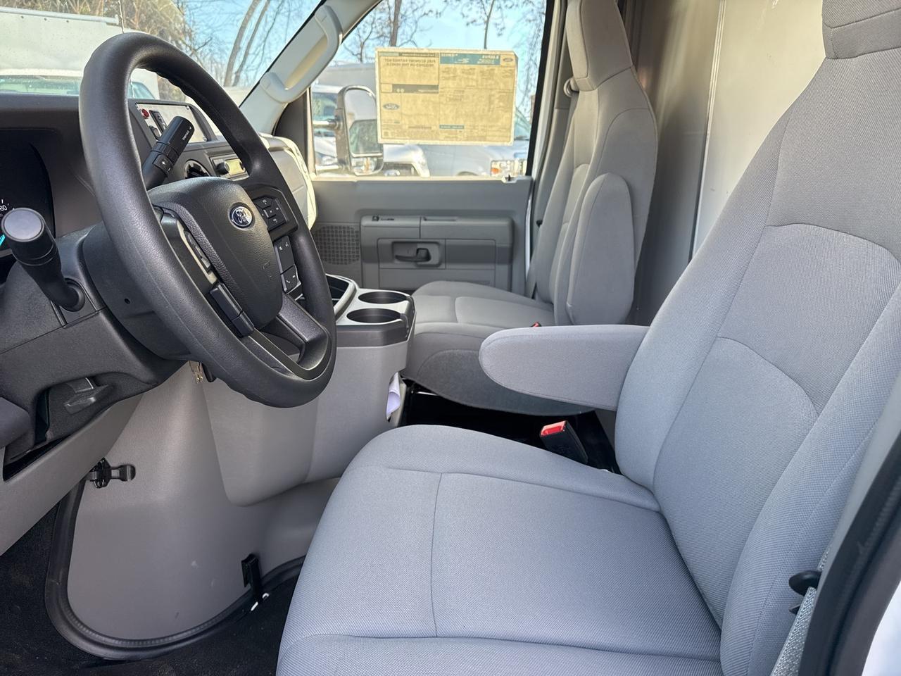 2024 Ford E-450SD Base Warrenton VA