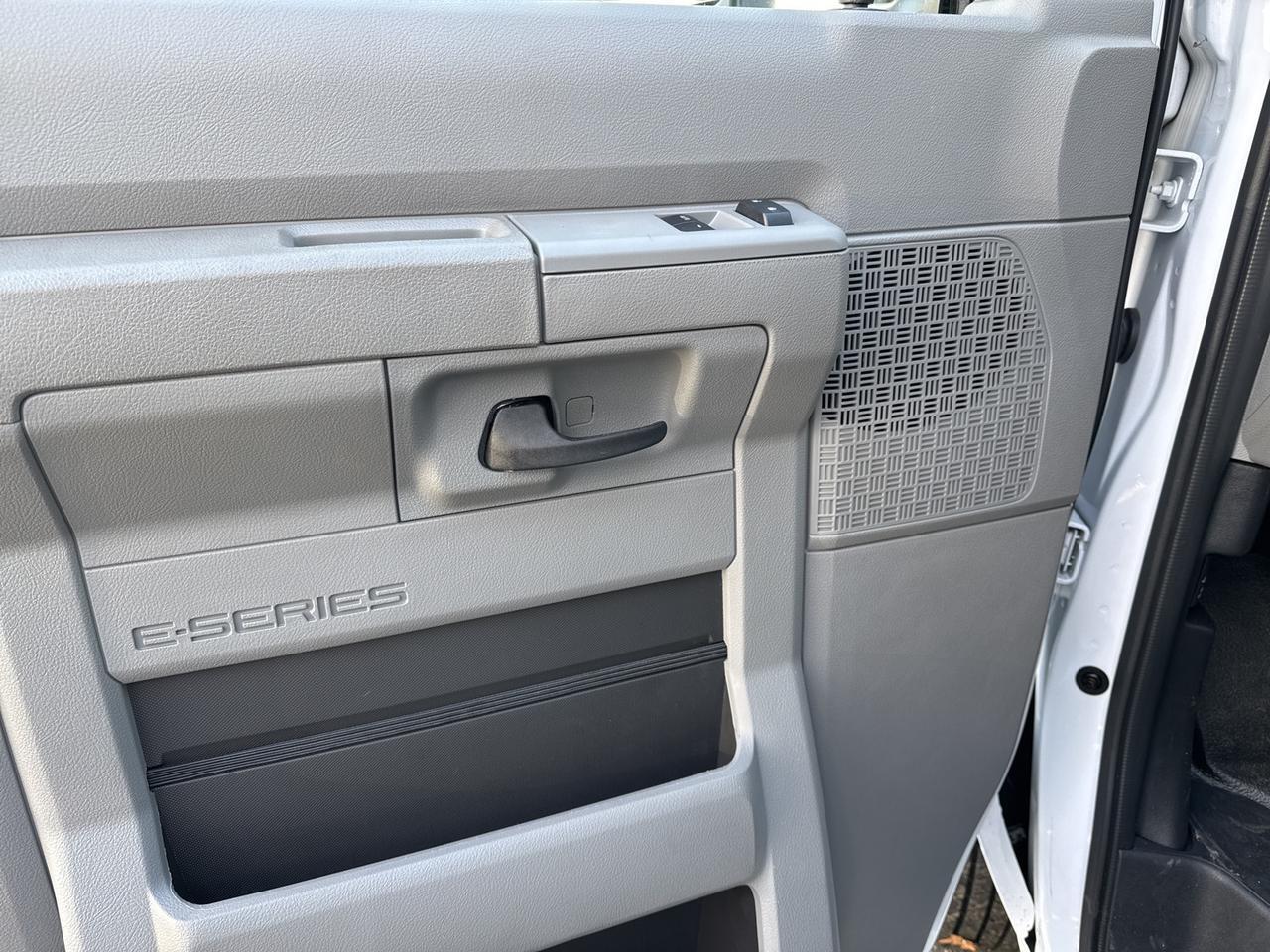 2024 Ford E-450SD Base Warrenton VA