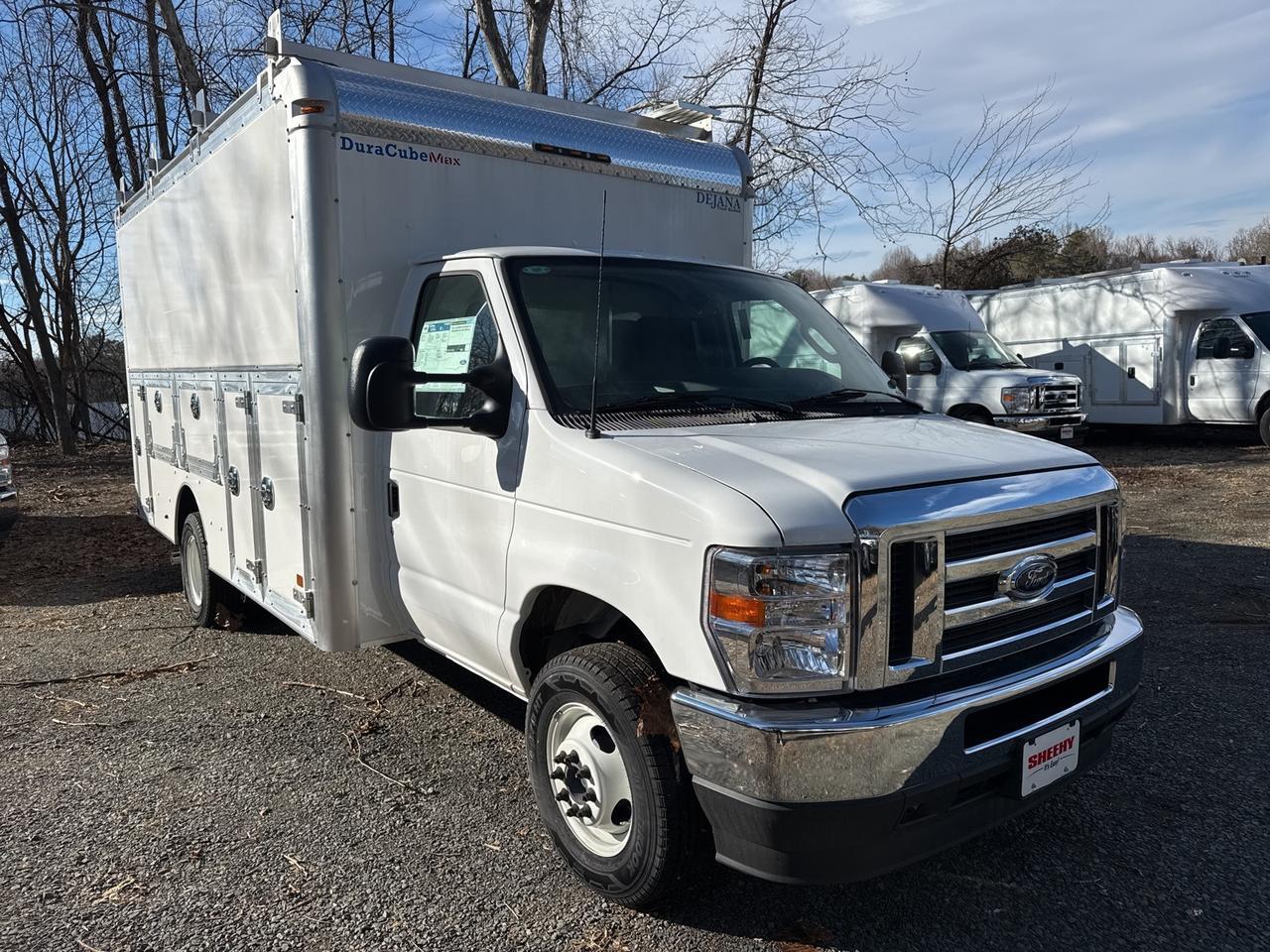 2024 Ford E-450SD Base