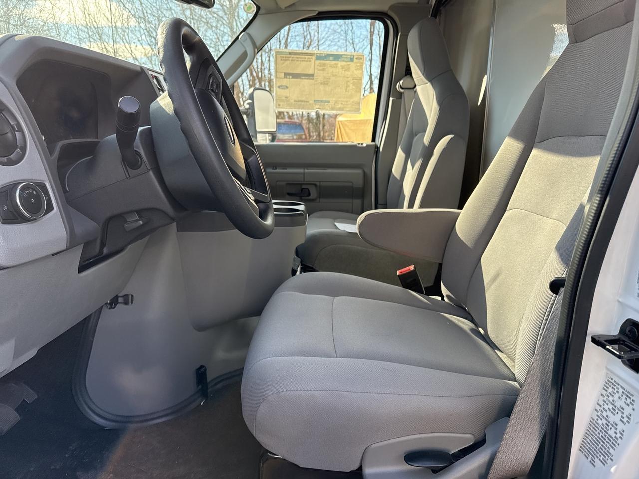 2024 Ford E-450SD Base Warrenton VA