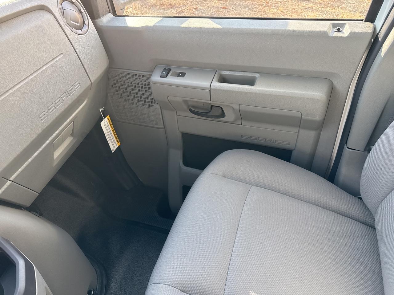 2024 Ford E-450SD Base Warrenton VA