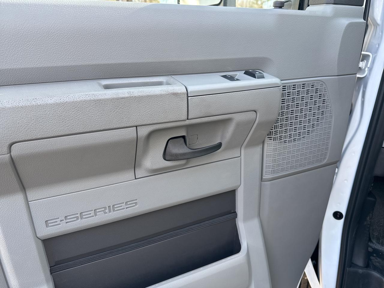 2024 Ford E-450SD Base Warrenton VA