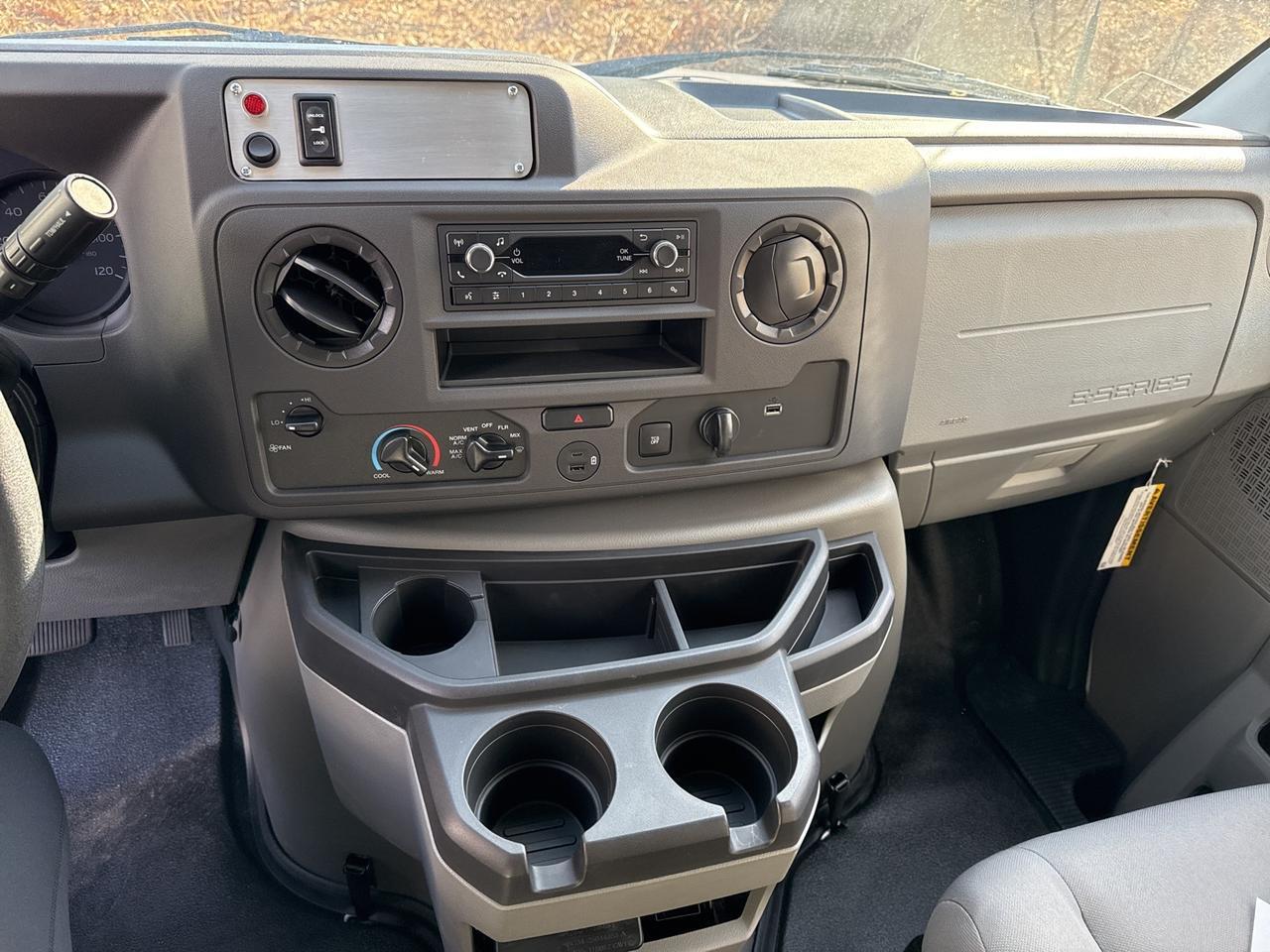 2024 Ford E-450SD Base Warrenton VA