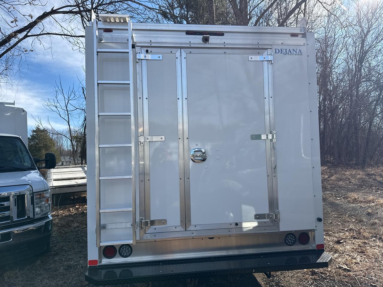 2024 Ford E-450SD Base Warrenton VA