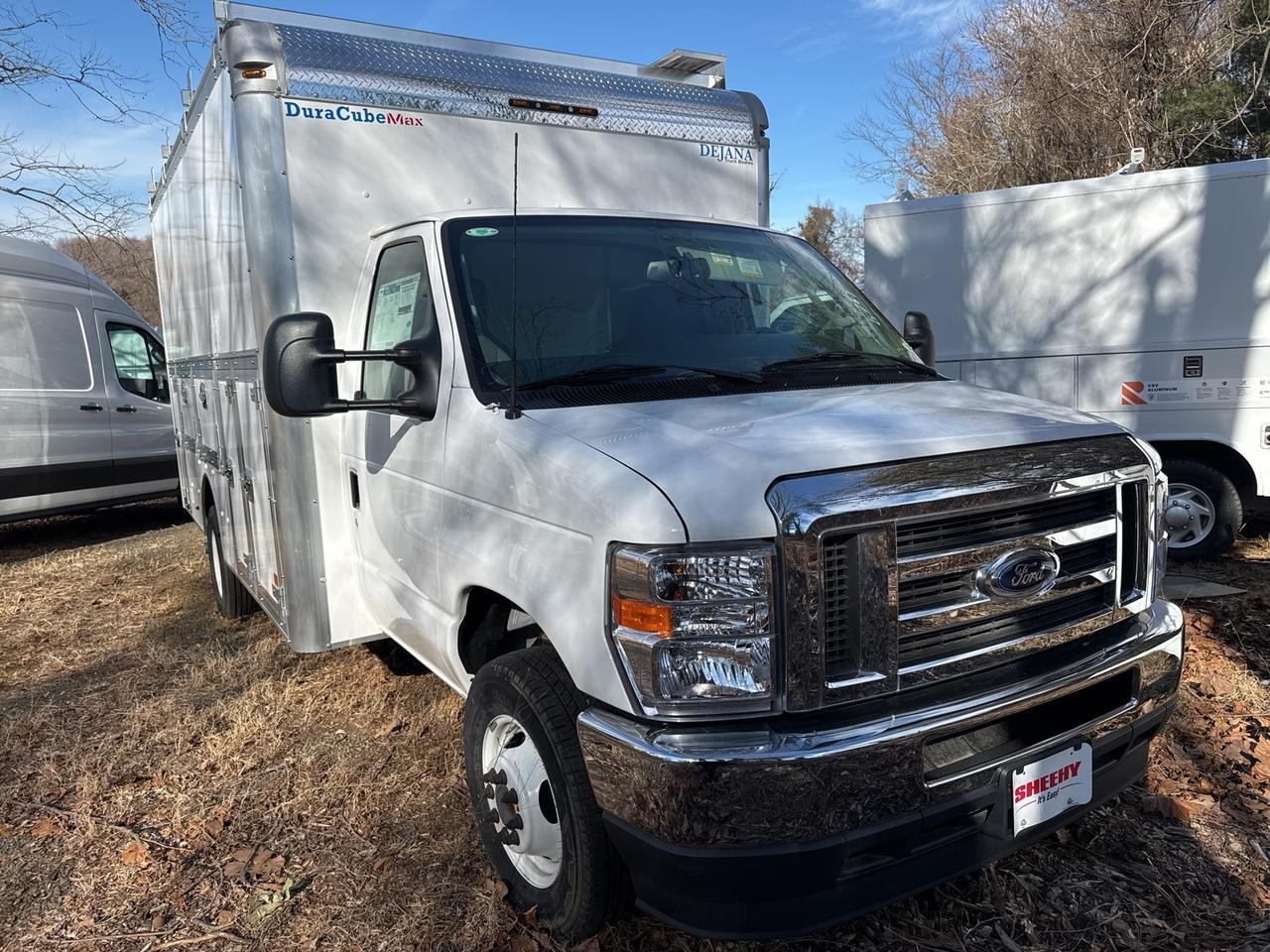 2024 Ford E-450SD Base