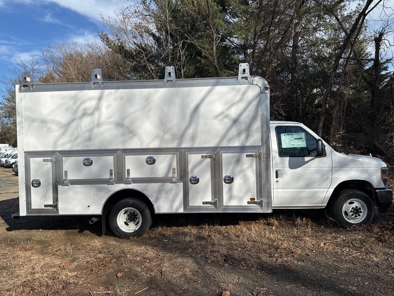 2024 Ford E-450SD Base Warrenton VA