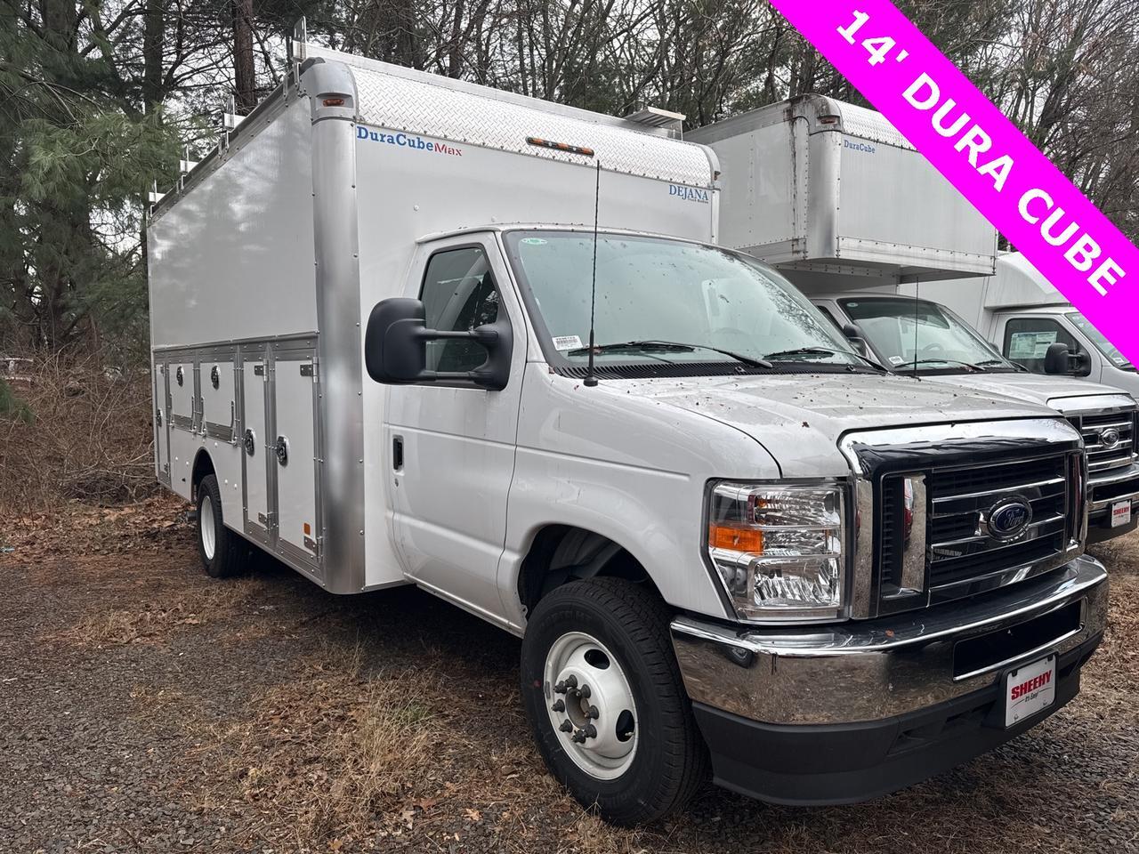 2024 Ford E-450SD Base