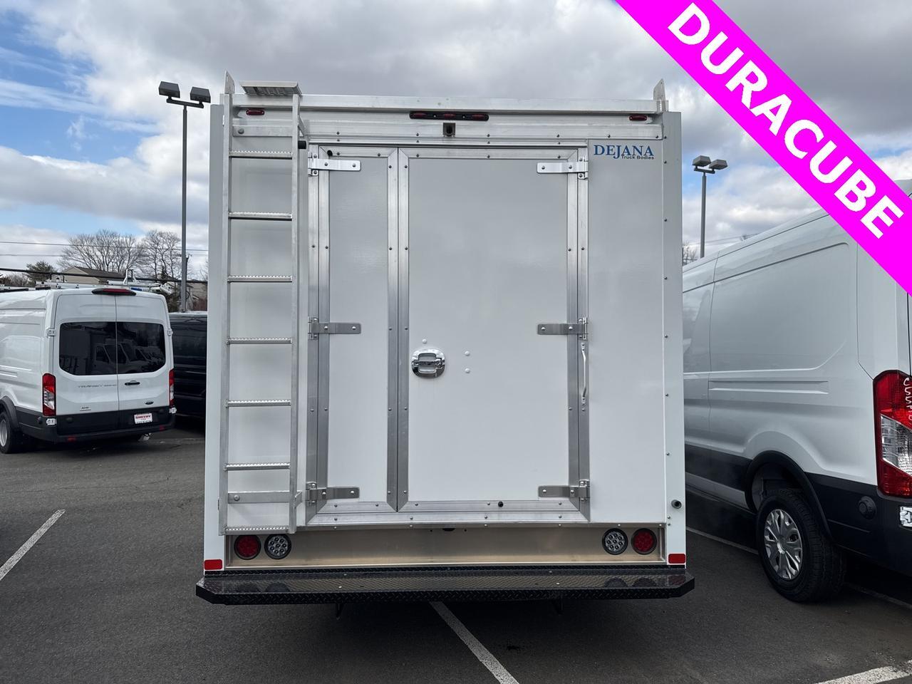 2024 Ford E-450SD Base Warrenton VA