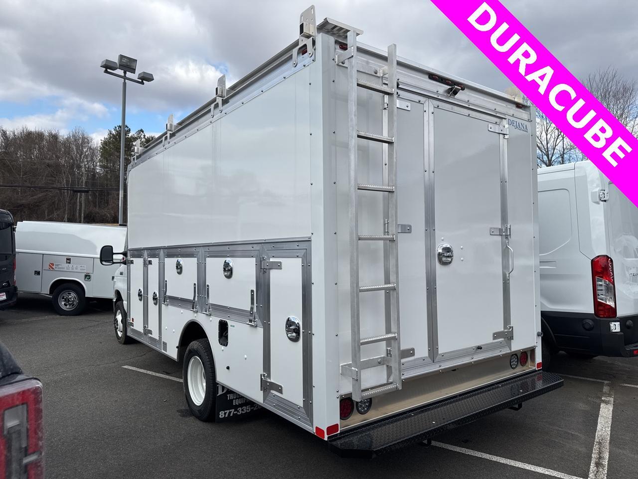 2024 Ford E-450SD Base Warrenton VA