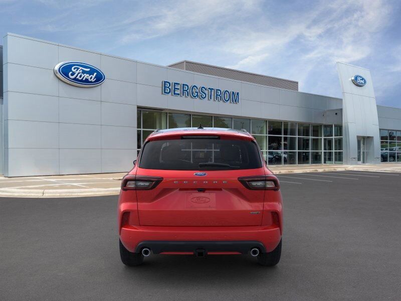 2024 Ford Escape Hybrid ST-Line Elite Green Bay WI