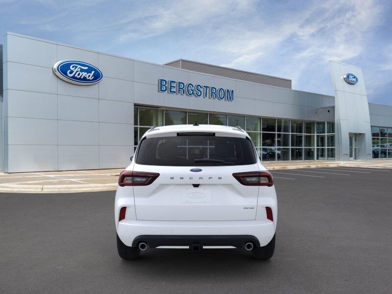 2024 Ford Escape ST-Line Select Green Bay WI