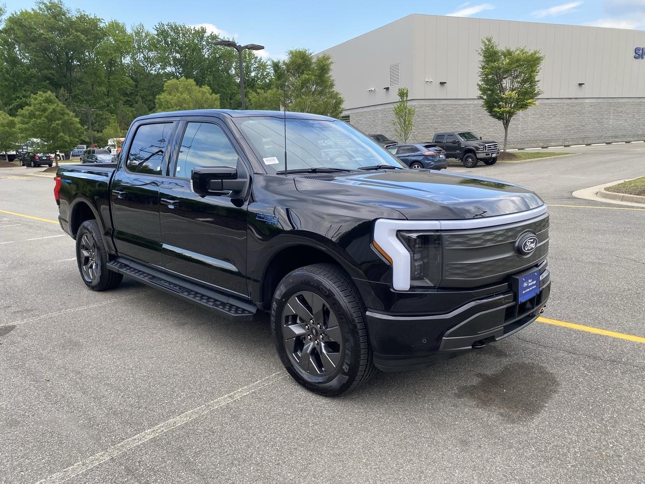 2024 Ford F-150 Lightning Lariat