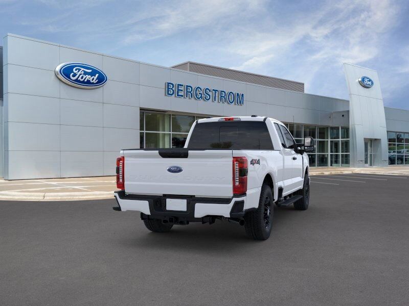 2024 Ford F-350SD XL Green Bay WI
