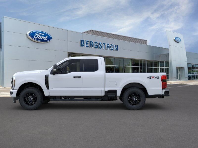2024 Ford F-350SD XL Green Bay WI