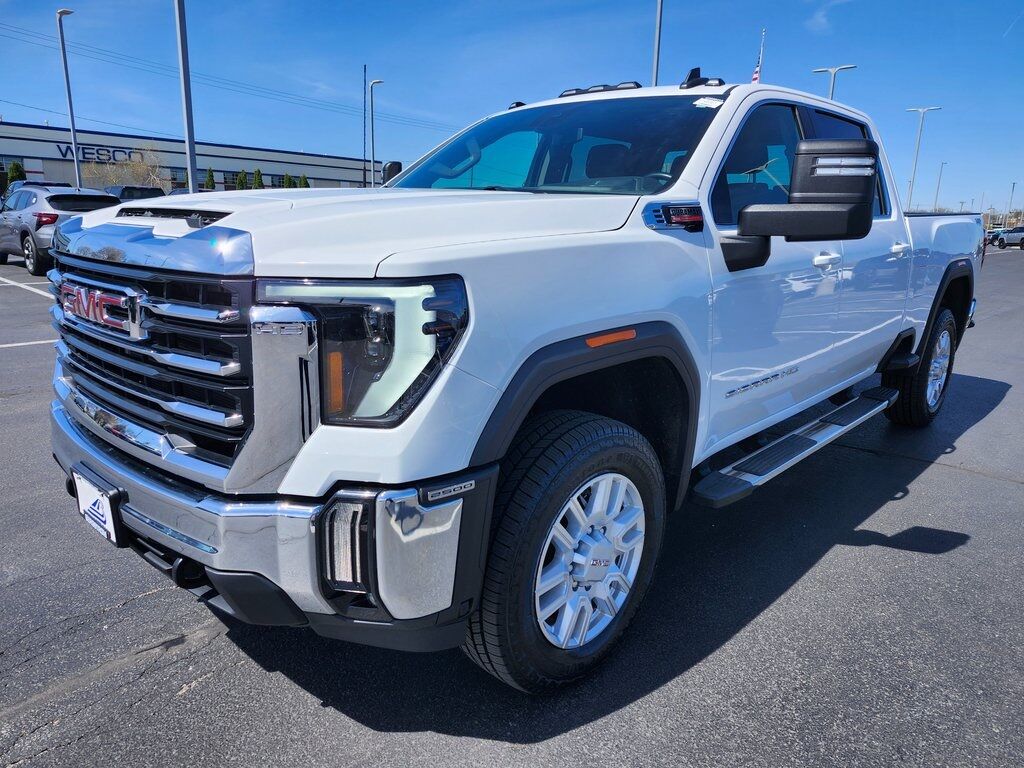 2024 GMC Sierra 2500HD SLE Green Bay WI