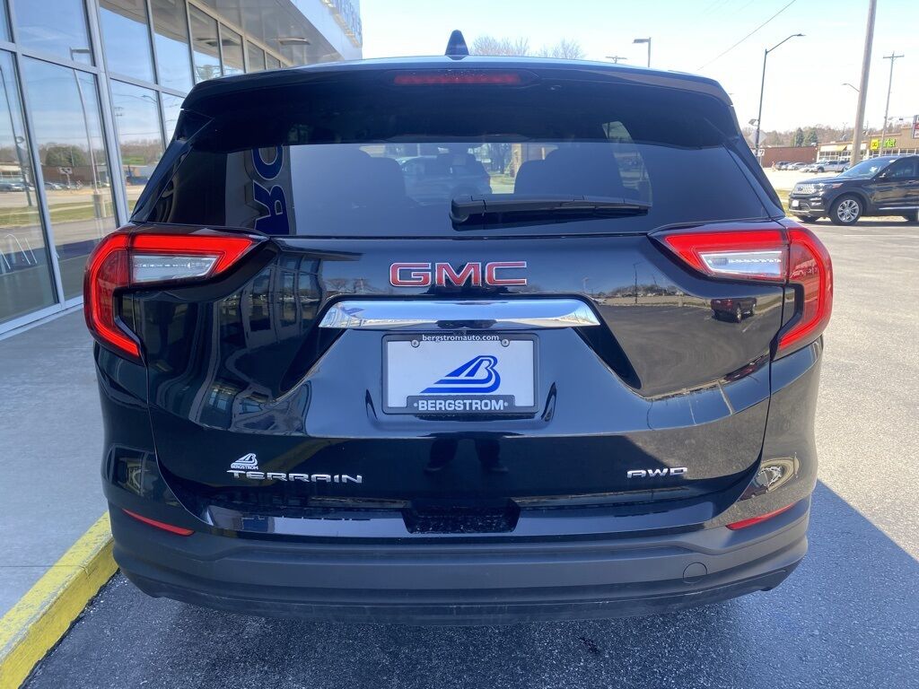 2024 GMC Terrain SLE Green Bay WI