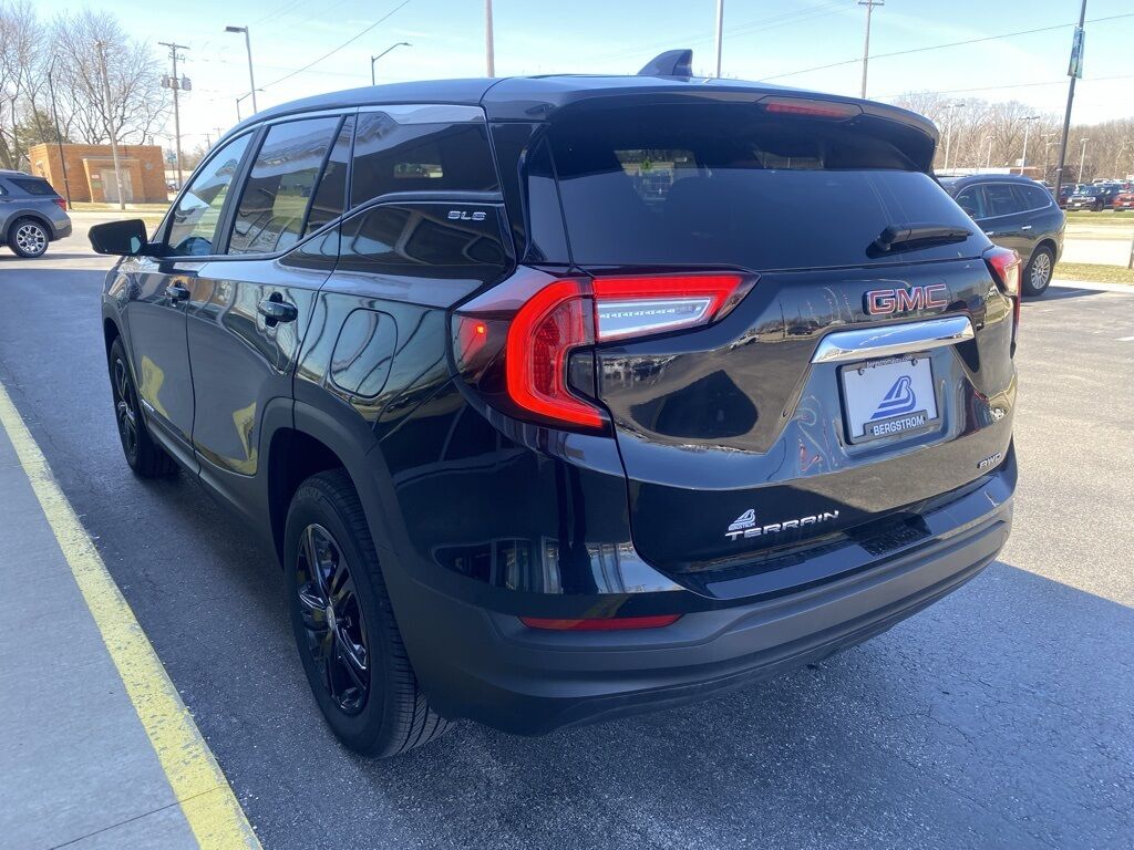 2024 GMC Terrain SLE Green Bay WI