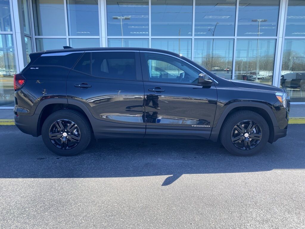 2024 GMC Terrain SLE Green Bay WI