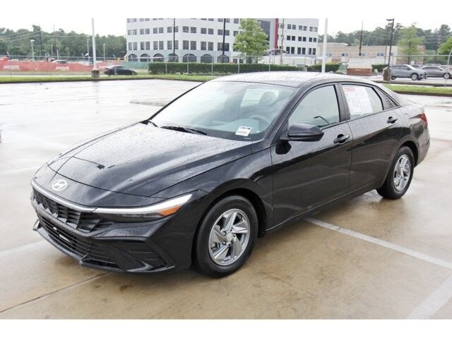 2024 Hyundai Elantra SE