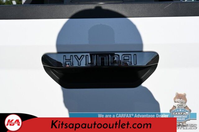 2024 Hyundai Santa Cruz Limited / AWD / Auto Start / Crew Cab / Heated & Cooled Leather Seats / Heated Steering Wheel / Sunroof / Lane Departure & Blind Spot / Apple CarPlay & Android Auto / 360 Camera / Tonneau Cover / 1 Owner Banglore