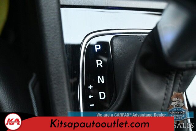 2024 Hyundai Santa Cruz Limited / AWD / Auto Start / Crew Cab / Heated & Cooled Leather Seats / Heated Steering Wheel / Sunroof / Lane Departure & Blind Spot / Apple CarPlay & Android Auto / 360 Camera / Tonneau Cover / 1 Owner Banglore