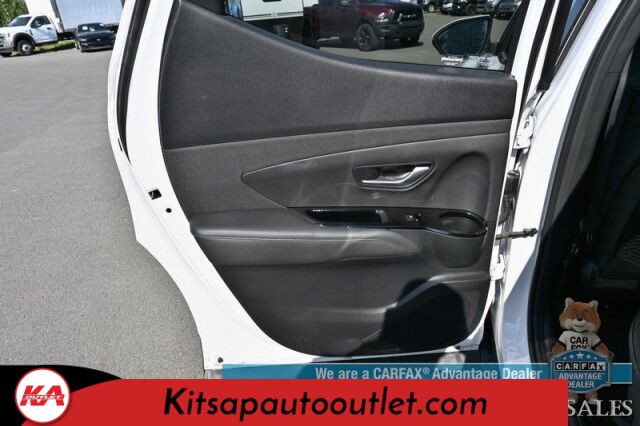 2024 Hyundai Santa Cruz Limited / AWD / Auto Start / Crew Cab / Heated & Cooled Leather Seats / Heated Steering Wheel / Sunroof / Lane Departure & Blind Spot / Apple CarPlay & Android Auto / 360 Camera / Tonneau Cover / 1 Owner Banglore