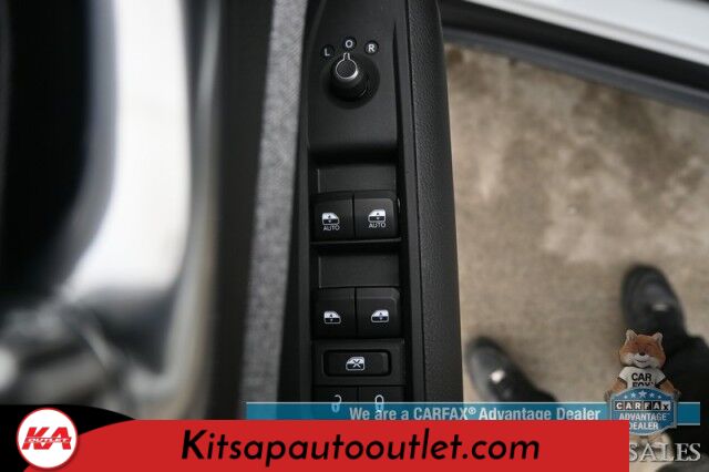 2024 Jeep Compass Latitude / 4X4 / Driver Assist & Convenience Group / Auto Start / Power & Heated Seats / Heated Steering Wheel / Adaptive Cruise / Lane Depart & Blind Spot / Apple CarPlay & Android Auto / 360 Camera / 32 MPG / 1-Owner Banglore