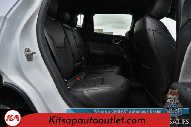 2024 Jeep Compass Latitude / 4X4 / Driver Assist & Convenience Group / Auto Start / Power & Heated Seats / Heated Steering Wheel / Adaptive Cruise / Lane Depart & Blind Spot / Apple CarPlay & Android Auto / 360 Camera / 32 MPG / 1-Owner Banglore