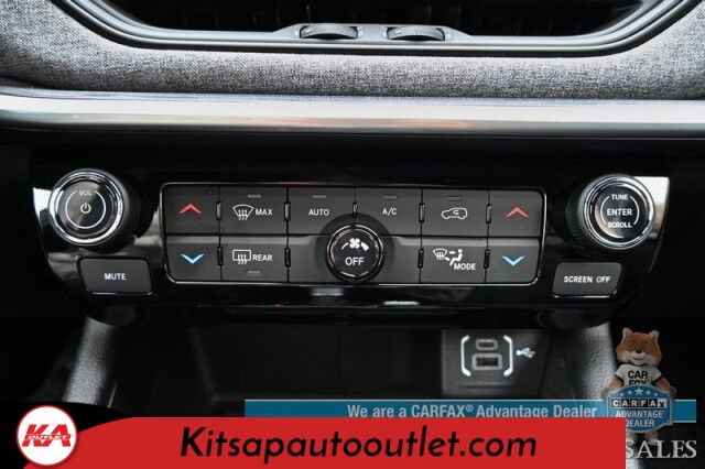 2024 Jeep Compass Latitude / 4X4 / Driver Assist & Convenience Group / Auto Start / Power & Heated Seats / Heated Steering Wheel / Adaptive Cruise / Lane Depart & Blind Spot / Apple CarPlay & Android Auto / 360 Camera / 32 MPG / 1-Owner Banglore