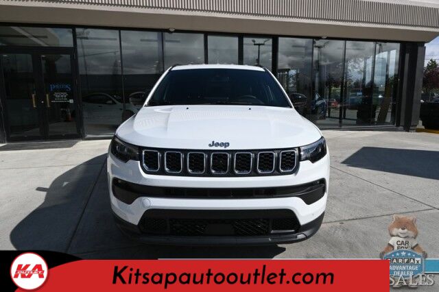2024 Jeep Compass Latitude / 4X4 / Driver Assist & Convenience Group / Auto Start / Power & Heated Seats / Heated Steering Wheel / Adaptive Cruise / Lane Depart & Blind Spot / Apple CarPlay & Android Auto / 360 Camera / 32 MPG / 1-Owner Banglore