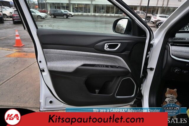 2024 Jeep Compass Latitude / 4X4 / Driver Assist & Convenience Group / Auto Start / Power & Heated Seats / Heated Steering Wheel / Adaptive Cruise / Lane Depart & Blind Spot / Apple CarPlay & Android Auto / 360 Camera / 32 MPG / 1-Owner Banglore