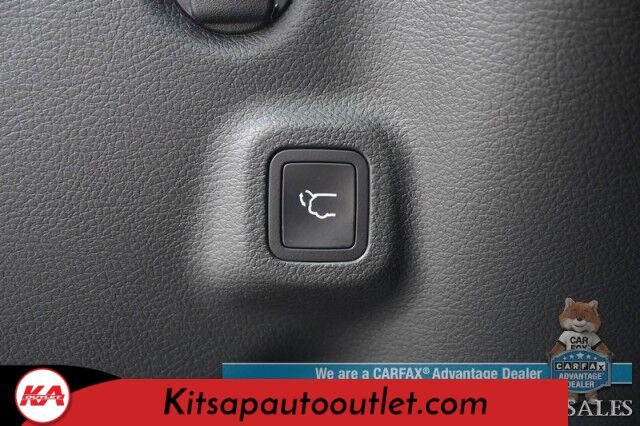 2024 Jeep Compass Latitude / 4X4 / Driver Assist & Convenience Group / Auto Start / Power & Heated Seats / Heated Steering Wheel / Adaptive Cruise / Lane Depart & Blind Spot / Apple CarPlay & Android Auto / 360 Camera / 32 MPG / 1-Owner Banglore
