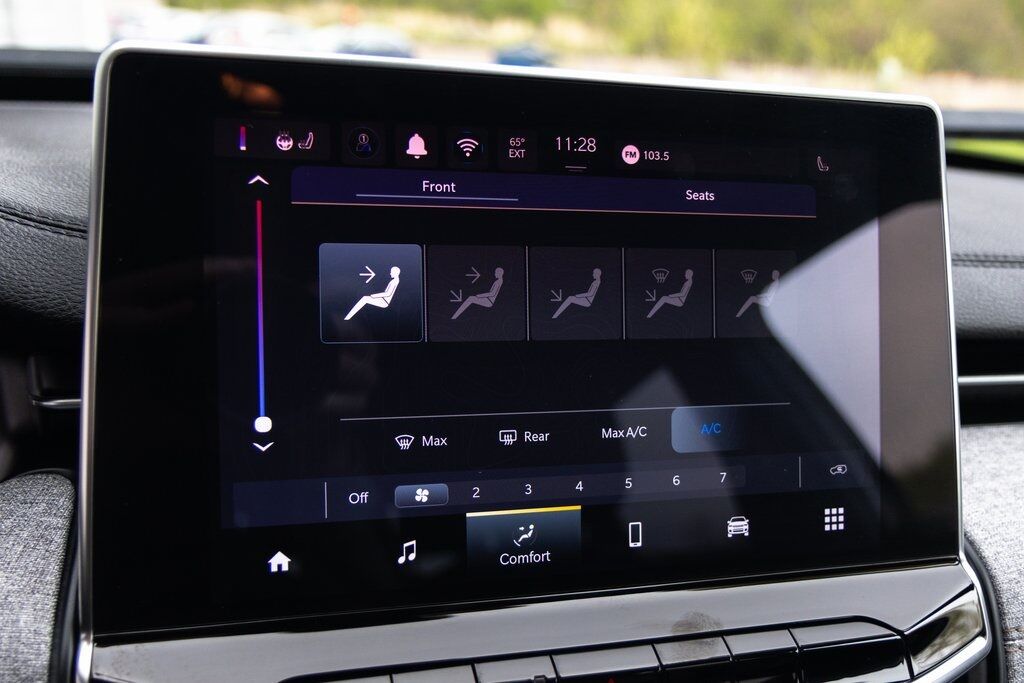 2024 Jeep Compass Latitude Lux Kenosha WI