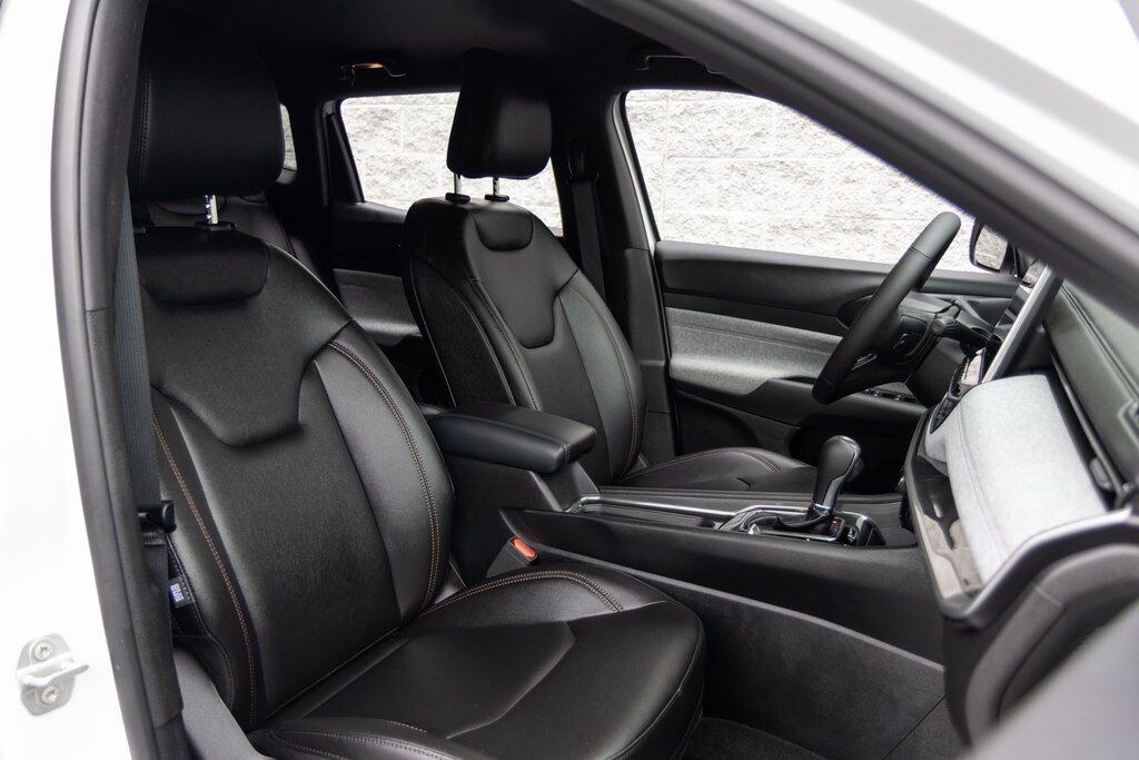 2024 Jeep Compass Latitude Lux Kenosha WI