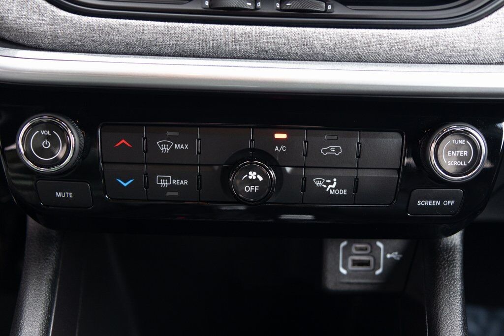 2024 Jeep Compass Latitude Lux Kenosha WI